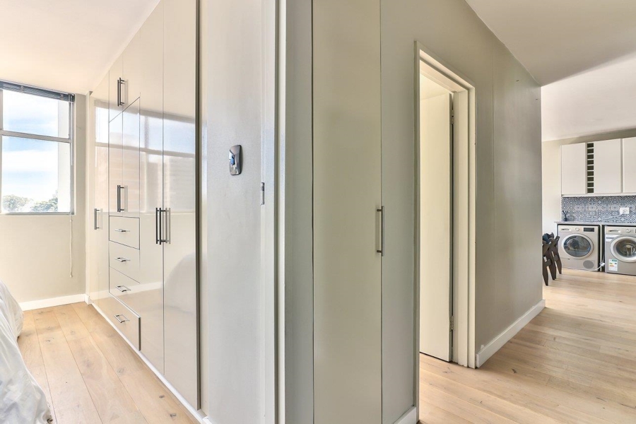 To Let 3 Bedroom Property for Rent in Sea Point Western Cape